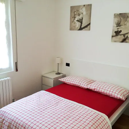 Trinita' Apartment *